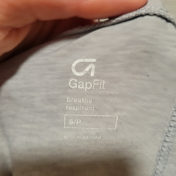 Gapfit small grey wrap top - Picture 3 of 5